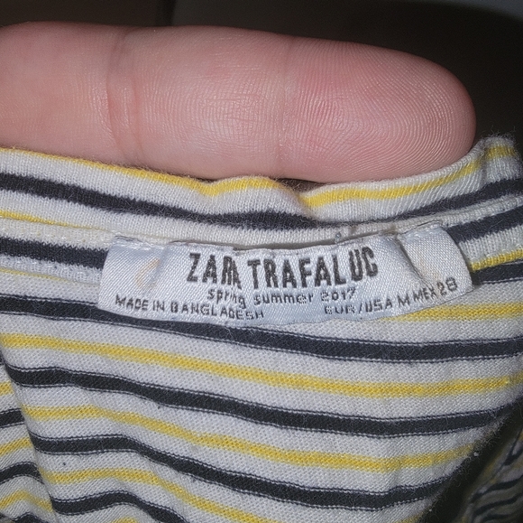Zara black and yellow striped tee - Picture 2 of 2